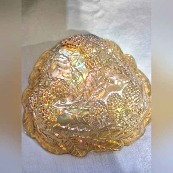Iridescent Carnival Glass Marigold Blackberry Pattern Berry Bowl Nut Dish - Picture 4 of 5